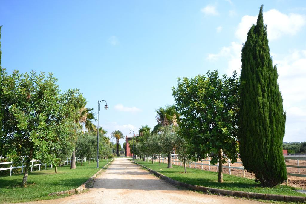 Tenuta La Baronessa Resort Tuglie Esterno foto